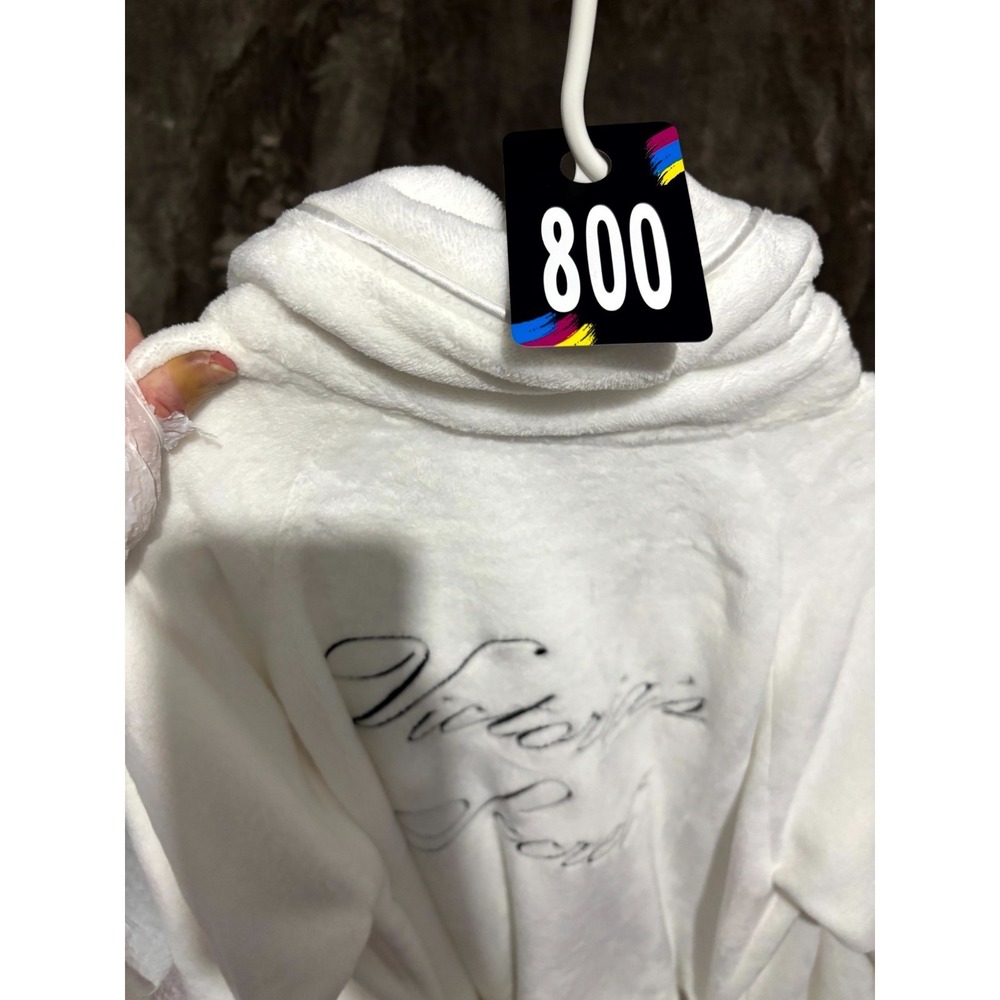 Victoria's Secret Short Cozy Plush Robe Women M/L White Shawl Collar Embroidered - Picture 7 of 7